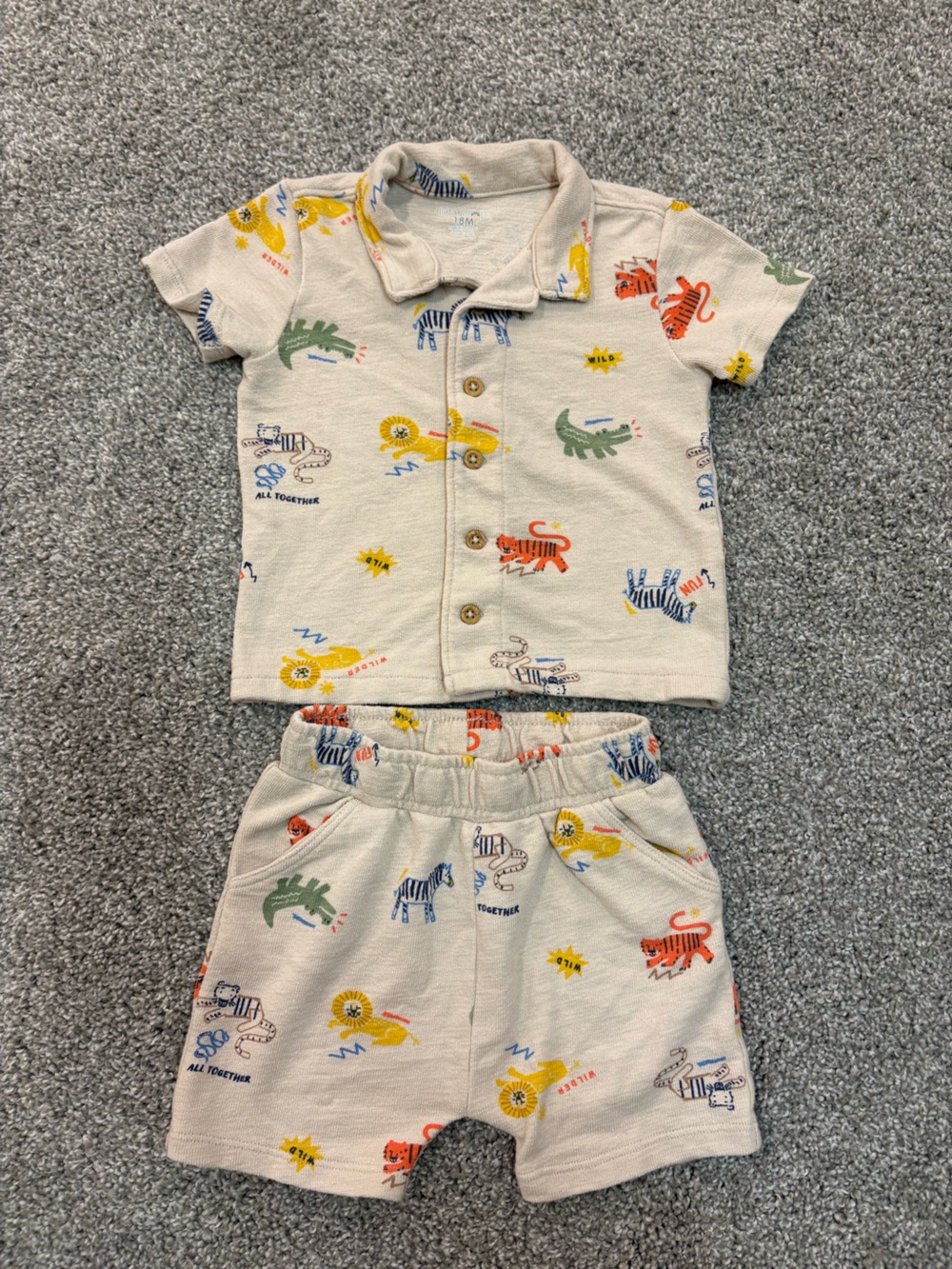 Garanimals Cream Short Sleeve Sweater Set with Multicolor Animal Prints